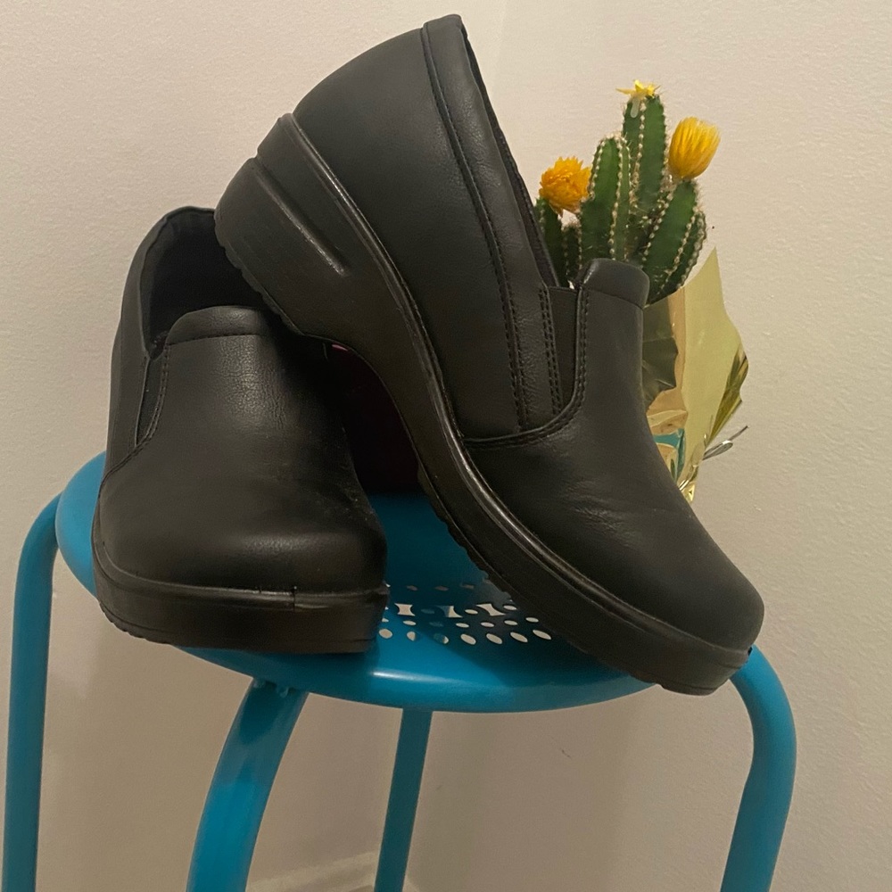 Clogs